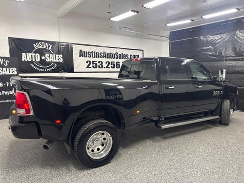 2014 Ram 3500 Laramie Limited Crew Cab Lower Image 3