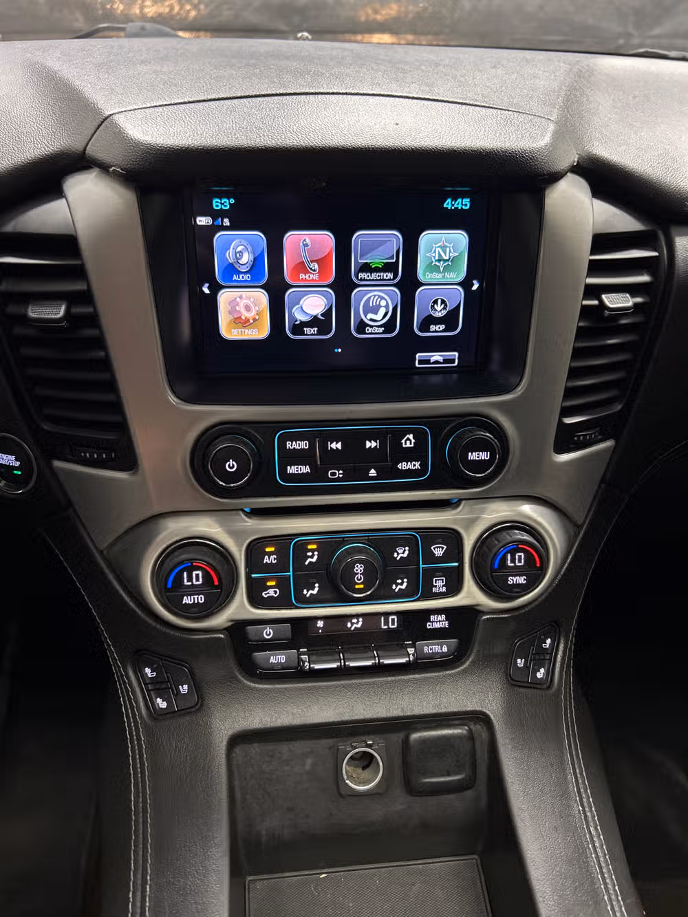 2017 GMC Yukon XL SLT Image 16