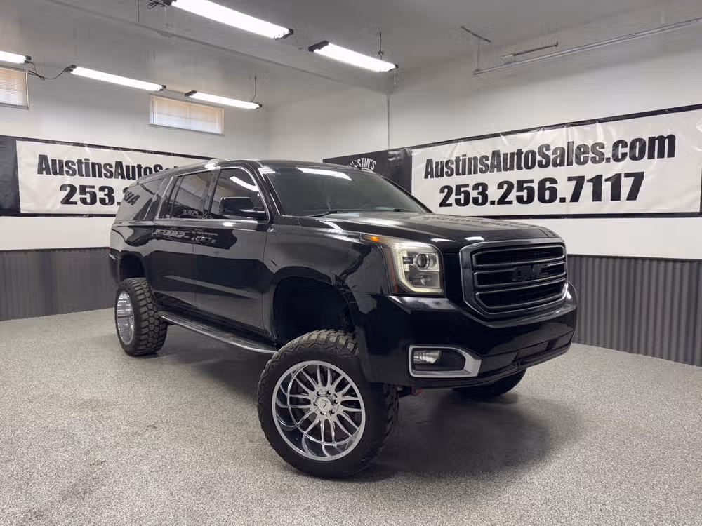 2017 GMC Yukon XL SLT Image 1