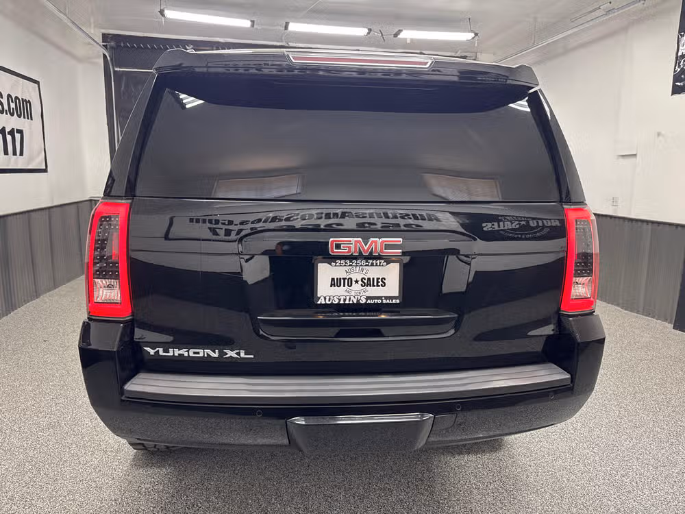 2017 GMC Yukon XL SLT Image 4