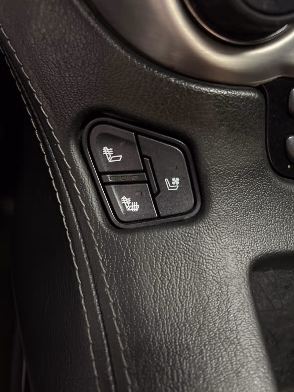 2017 GMC Yukon XL SLT Image 15