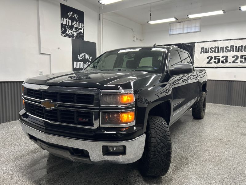 2014 Chevrolet Silverado 1500 LTZ photo 2