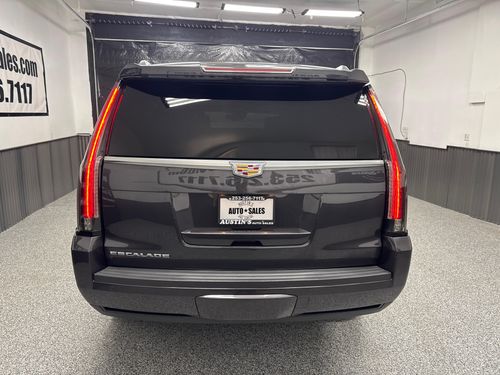 2016 Cadillac Escalade Platinum Lower Image 2