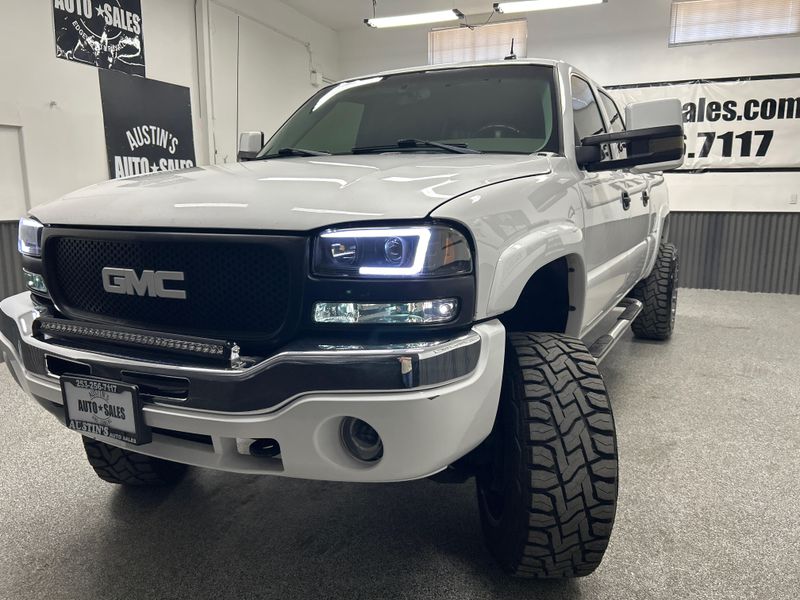 2003 Gmc Sierra SLT photo 2