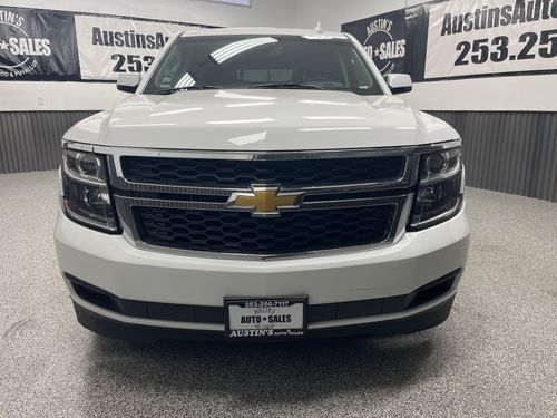 2019 Chevrolet Suburban LT Lower Image 3