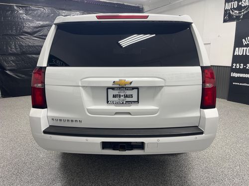2019 Chevrolet Suburban LT Lower Image 2