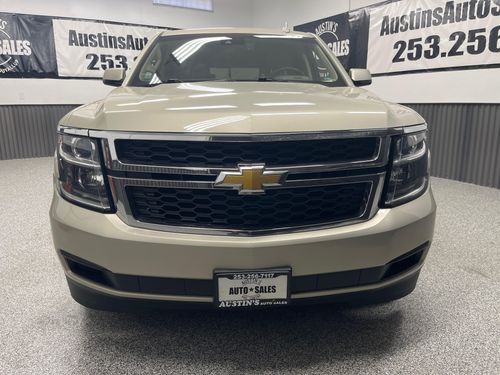 2015 Chevrolet Suburban LT Lower Image 3
