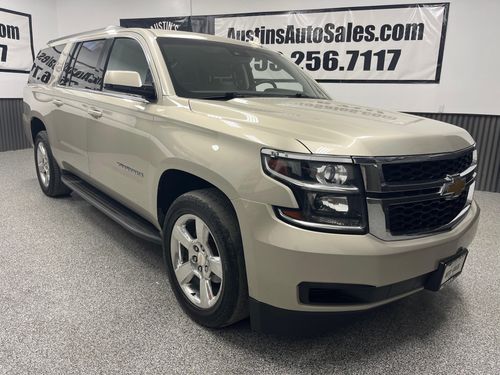 10880 - 2015 Chevrolet Suburban LT