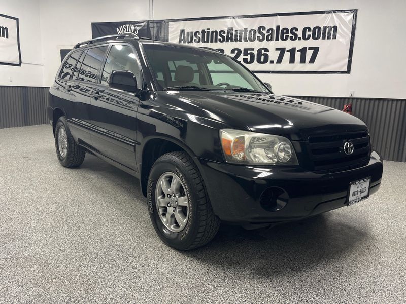 2004 Toyota Highlander Base Upper Image 1