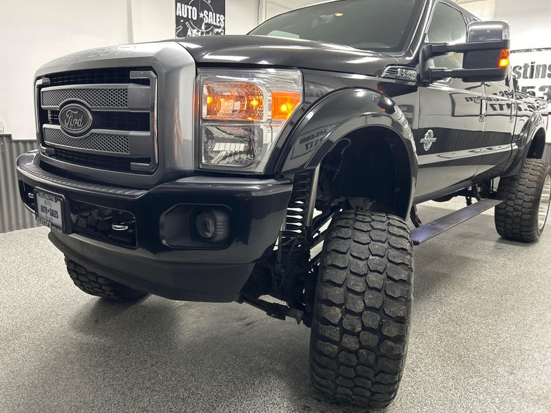 2015 Ford F-350 Super Duty Platinum Crew Cab Upper Image 2