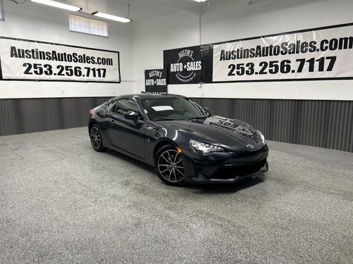 10851 - 2017 Toyota 86 Base