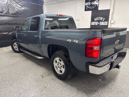 2008 Chevrolet Silverado 1500 LTZ Crew Cab Lower Image 1
