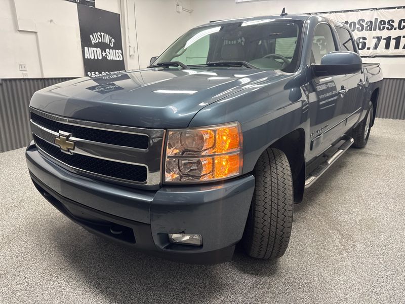 2008 Chevrolet Silverado 1500 LTZ Crew Cab Upper Image 2