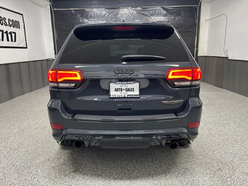 2018 Jeep Grand Cherokee Trackhawk Lower Image 2