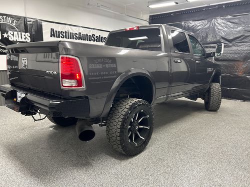 2014 Ram 2500 Laramie Crew Cab Lower Image 3
