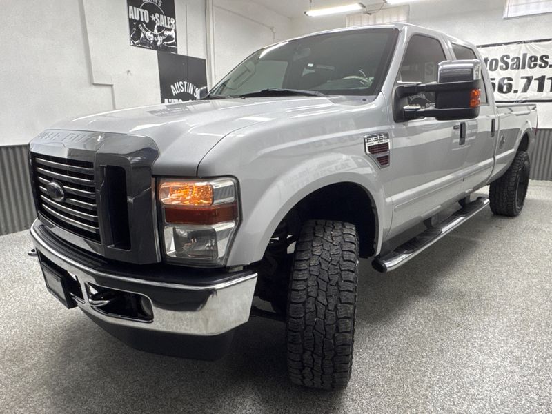 2008 Ford F-350 Lariat photo 2