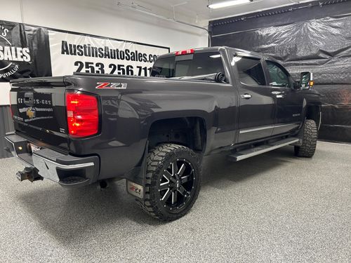 2015 Chevrolet Silverado 2500HD LTZ Crew Cab Lower Image 2