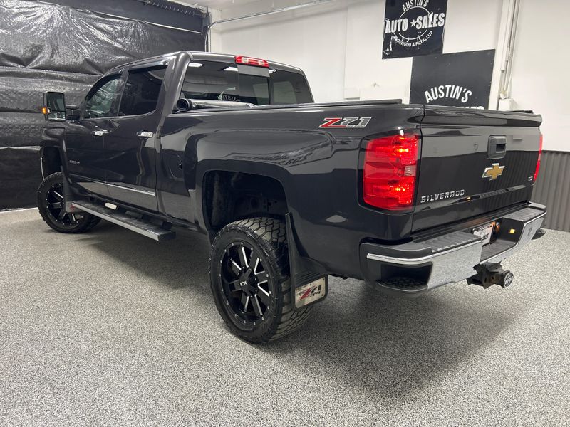 2015 Chevrolet Silverado 2500HD LTZ Crew Cab Upper Image 2
