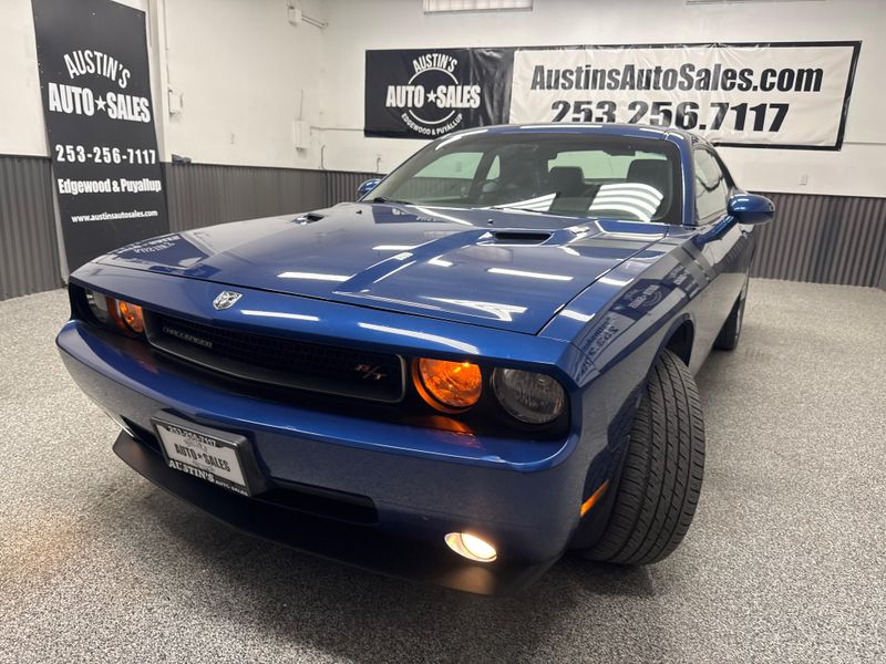 2010 Dodge Challenger R/T photo 2