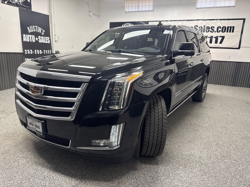 2018 Cadillac Escalade ESV Premium Luxury Upper Image 2