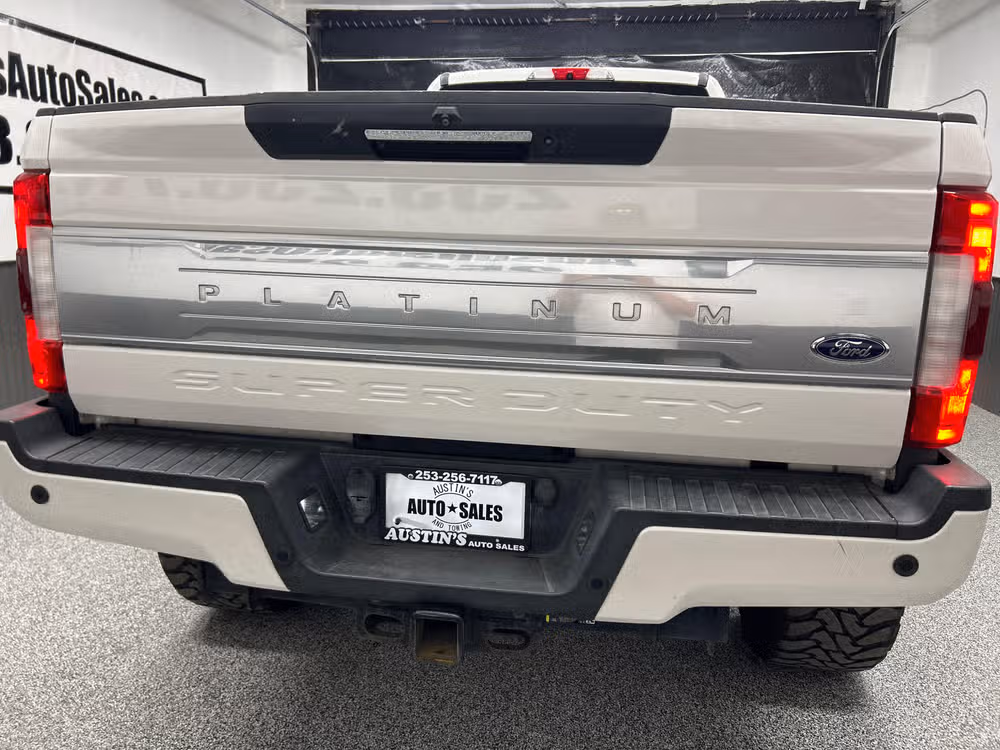 2019 Ford F-350 Super Duty Platinum Crew Cab Lower Image 2