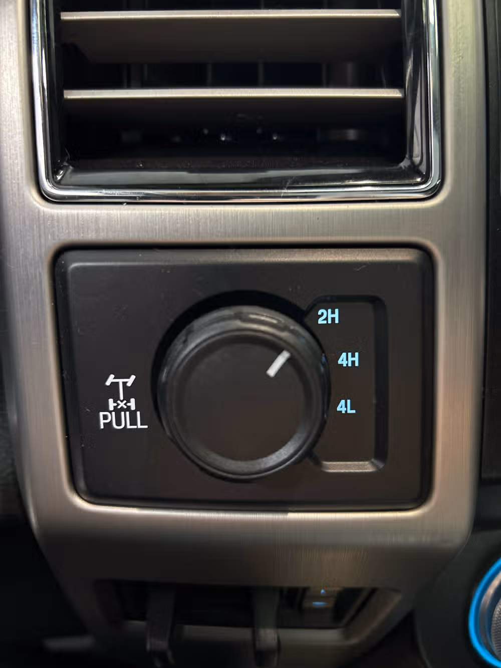 2019 Ford F-350 Super Duty Platinum Crew Cab Image 15