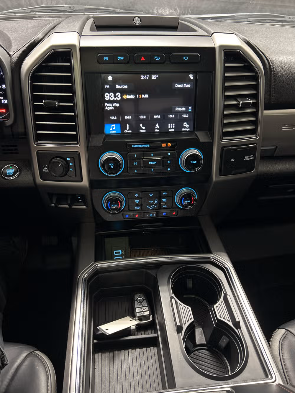 2019 Ford F-350 Super Duty Platinum Crew Cab Image 17