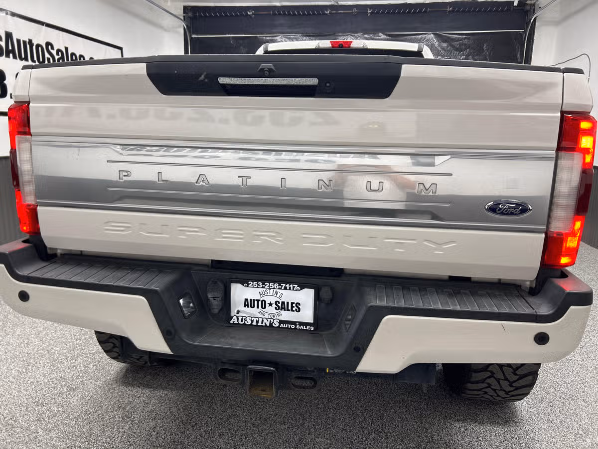 2019 Ford F-350 Super Duty Platinum Crew Cab Image 4