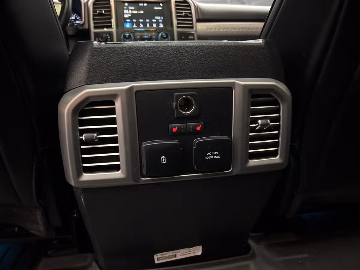 2019 Ford F-350 Super Duty Platinum Crew Cab Image 10