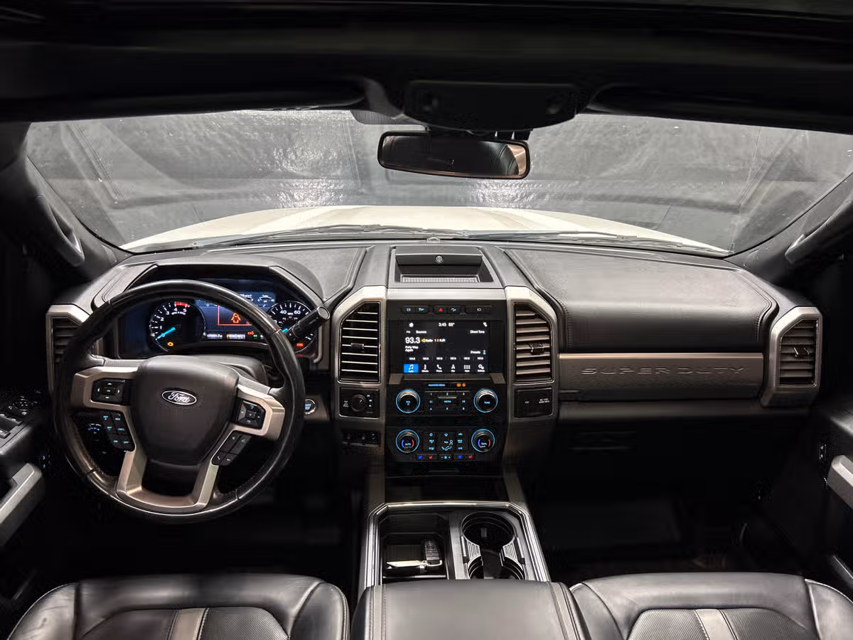 2019 Ford F-350 Super Duty Platinum Crew Cab Image 11