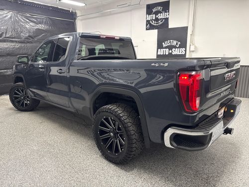 2022 GMC Sierra 1500 Limited SLE Double Cab Lower Image 1