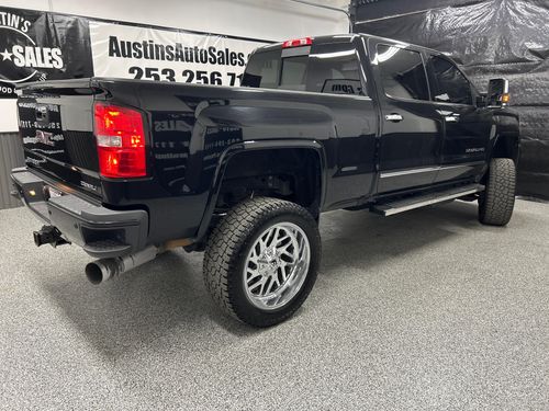 2018 GMC Sierra 3500HD Denali Crew Cab Lower Image 2