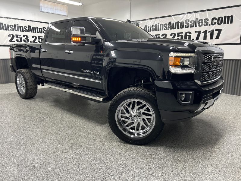 2018 GMC Sierra 3500HD Denali Crew Cab Upper Image 1