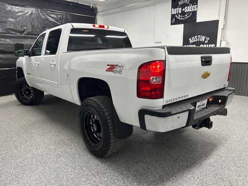 2012 Chevrolet Silverado 3500HD LTZ Crew Cab Lower Image 1