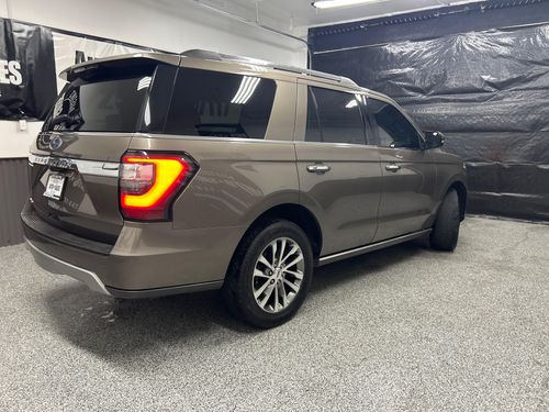 2018 Ford Expedition Limited Lower Image 3