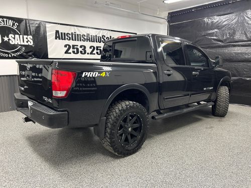 2014 Nissan Titan PRO-4X Crew Cab Lower Image 3