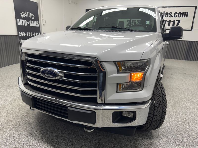 2017 Ford F-150 XLT SuperCrew Upper Image 2
