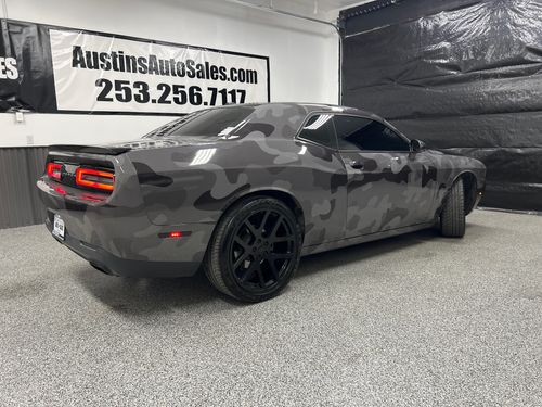 2016 Dodge Challenger SXT Lower Image 3