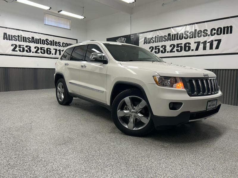 2011 Jeep Grand Cherokee Limited Upper Image 1