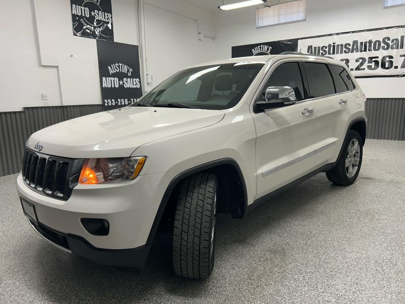 2011 Jeep Grand Cherokee Limited Upper Image 2