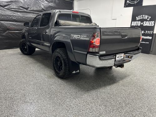 2014 Toyota Tacoma V6 Double Cab Lower Image 1