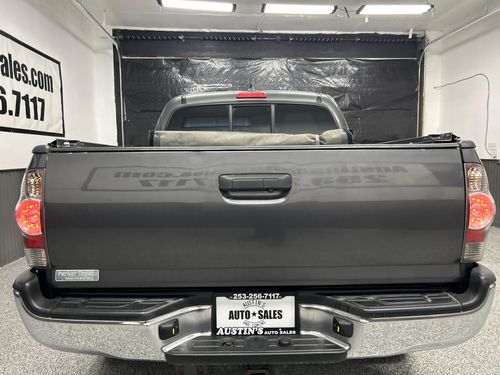 2014 Toyota Tacoma V6 Double Cab Lower Image 2