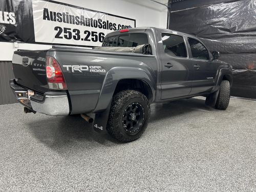 2014 Toyota Tacoma V6 Double Cab Lower Image 3