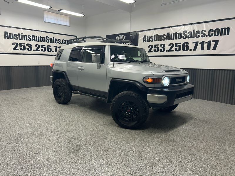 2007 Toyota FJ Cruiser Base Upper Image 1