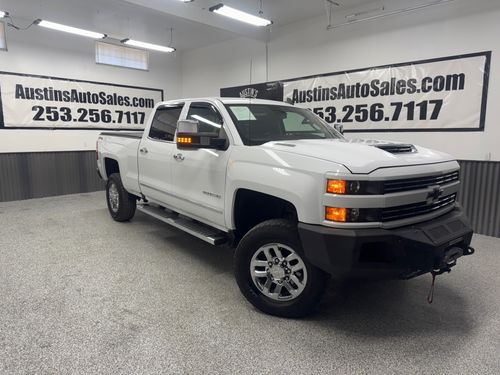 10955 - 2018 Chevrolet Silverado 2500HD LTZ Crew Cab