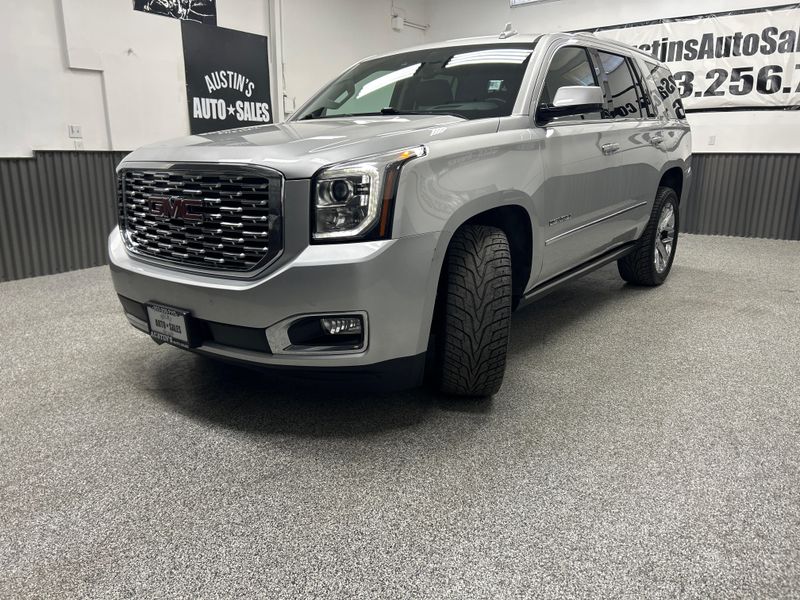 2018 GMC Yukon Denali Upper Image 2