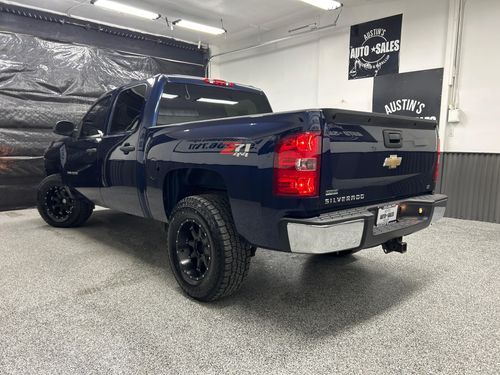 2010 Chevrolet Silverado 1500 LT Crew Cab Lower Image 1
