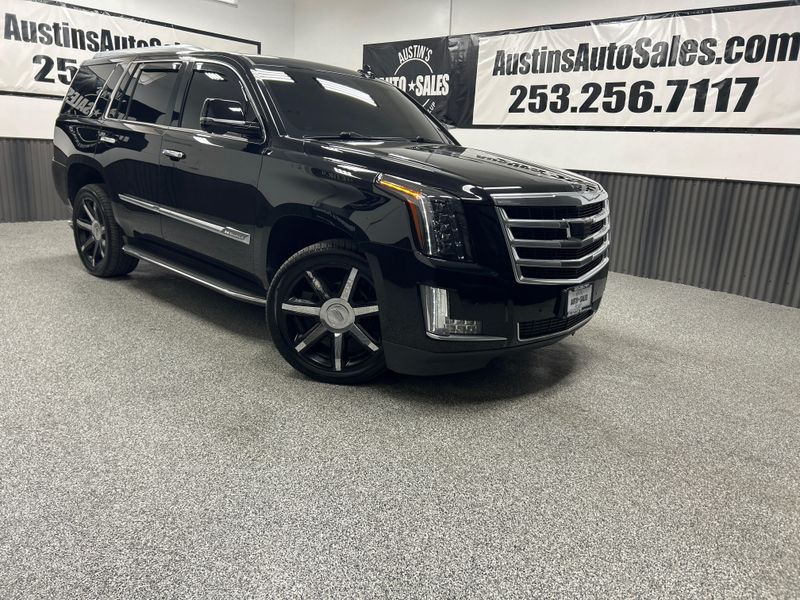 2016 Cadillac Escalade Luxury Collection Upper Image 1