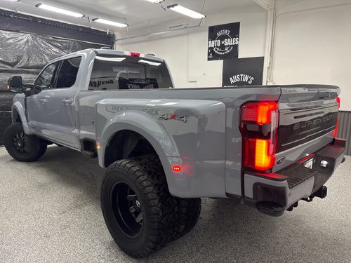 2025 Ford F-450 Super Duty Platinum Crew Cab Lower Image 1