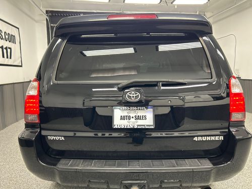 2006 Toyota 4Runner Limited Lower Image 2